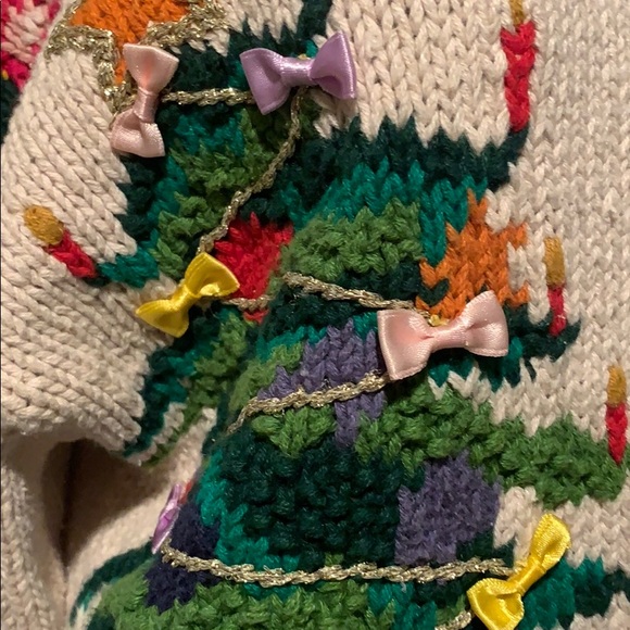 Vintage Christmas Sweater - Picture 3 of 8